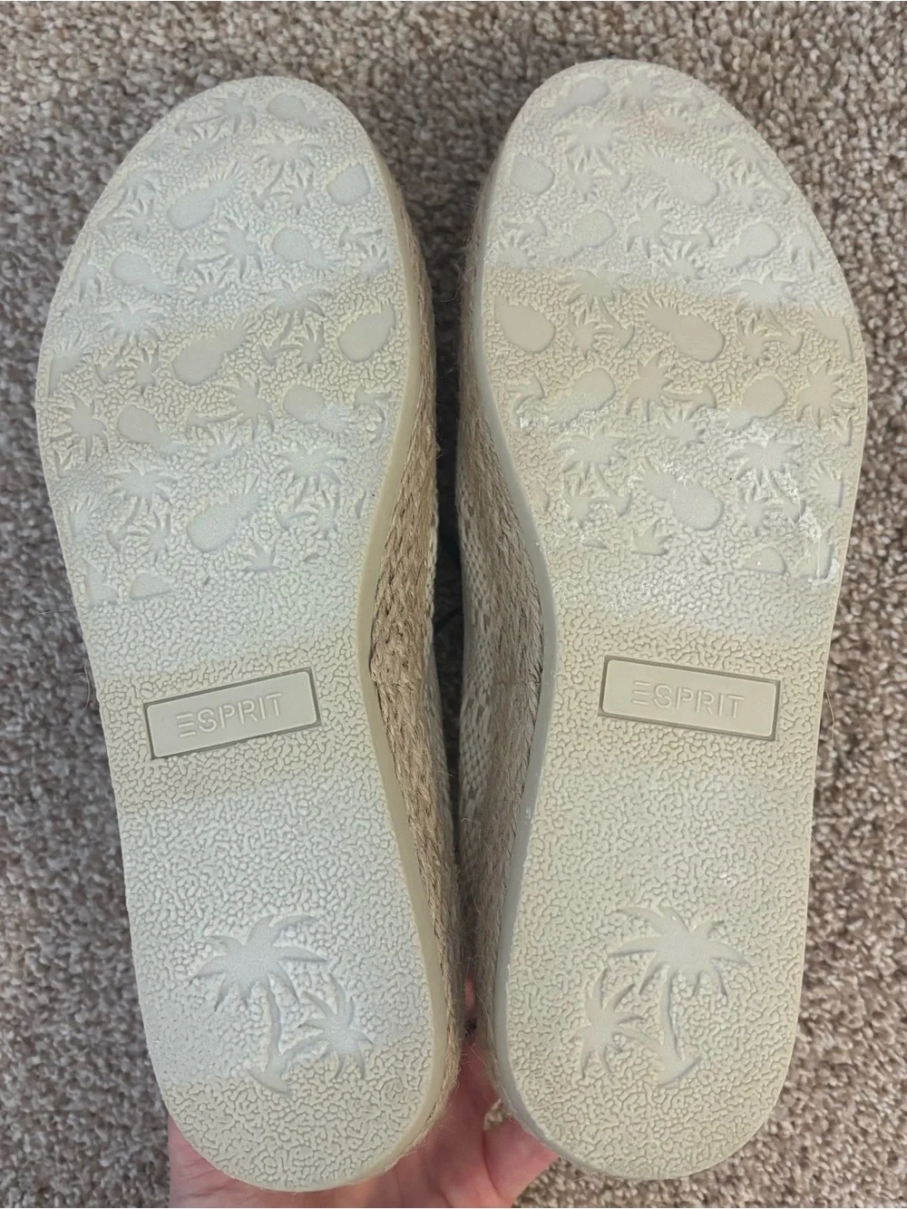 Esprit cream beige